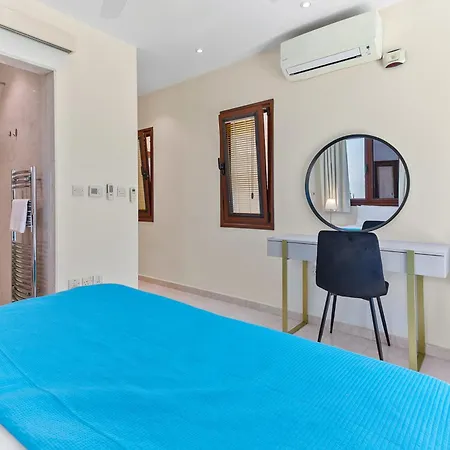 5 Bedroom Poseidon With Private Pool, Aphrodite Hills Villa Kouklia