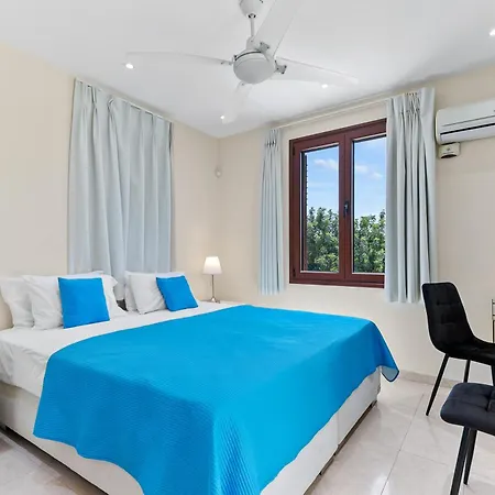 5 Bedroom Poseidon With Private Pool, Aphrodite Hills Kouklia