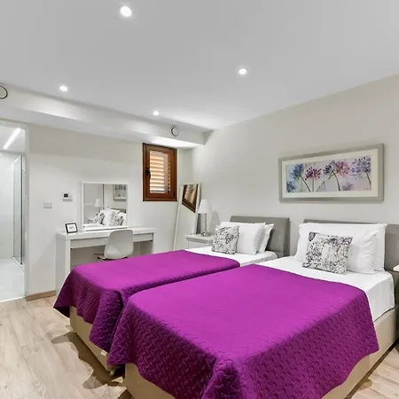 5 Bedroom Poseidon With Private Pool, Aphrodite Hills Villa Kouklia